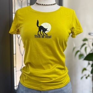 NWT Target Women’s Lime Trick or Treat Glitter Moon Black Cat Halloween Tee